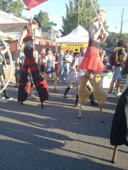 Last Thursday Portland, Street Performers With Stilts