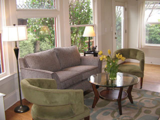 Close In Southeast Portland House For Sale, Living Room